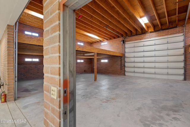 6891 N Camino Verde, Tucson, AZ 85743