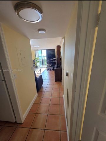 540 Brickell Key Dr 705, Miami, FL 33131