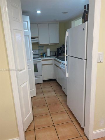 540 Brickell Key Dr 705, Miami, FL 33131