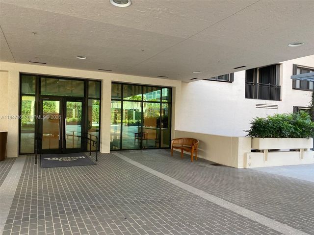 540 Brickell Key Dr 705, Miami, FL 33131