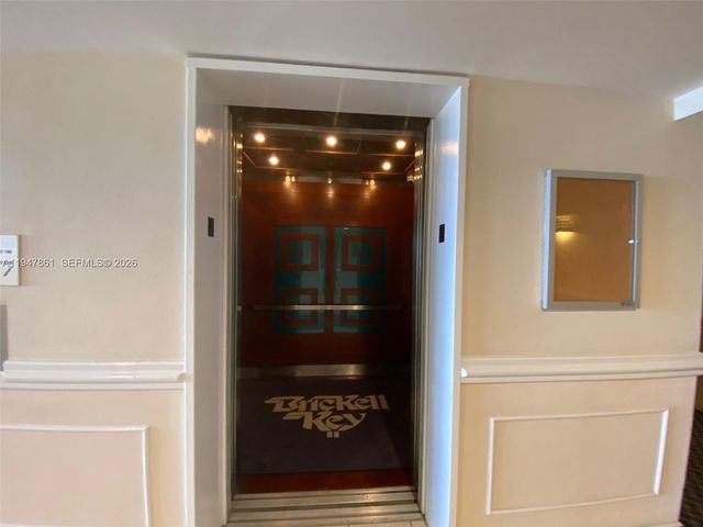 540 Brickell Key Dr 705, Miami, FL 33131