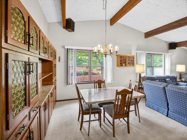 5 Jewel Lane, Greenhills, OH 45218