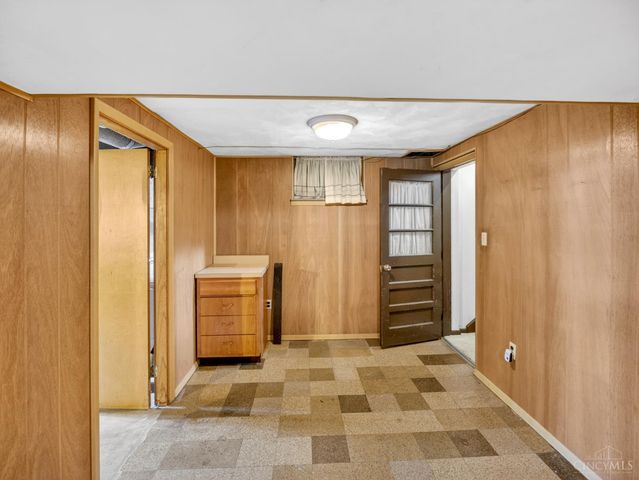 5 Jewel Lane, Greenhills, OH 45218