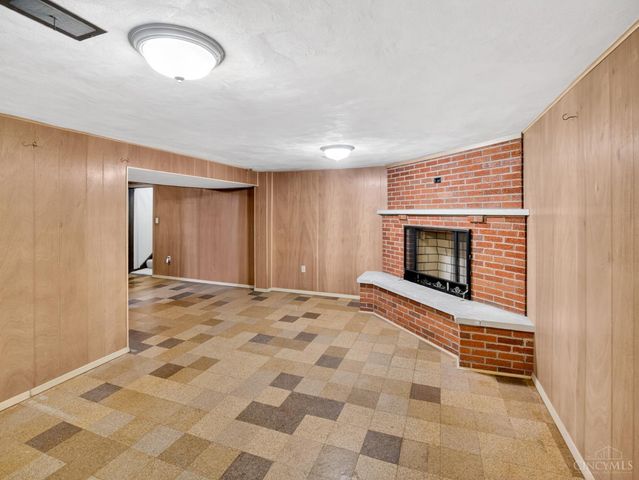 5 Jewel Lane, Greenhills, OH 45218