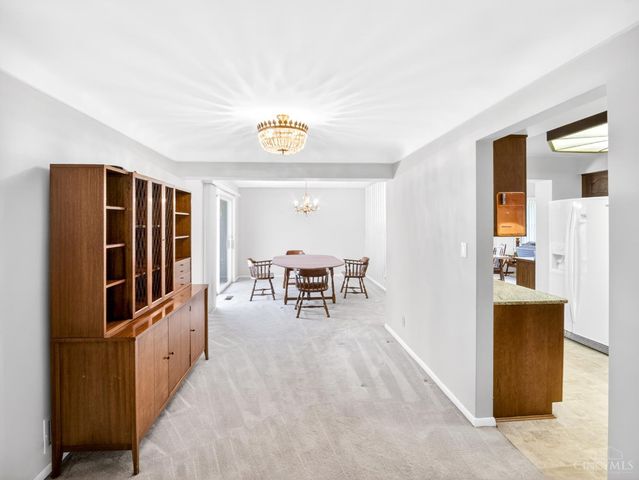 5 Jewel Lane, Greenhills, OH 45218