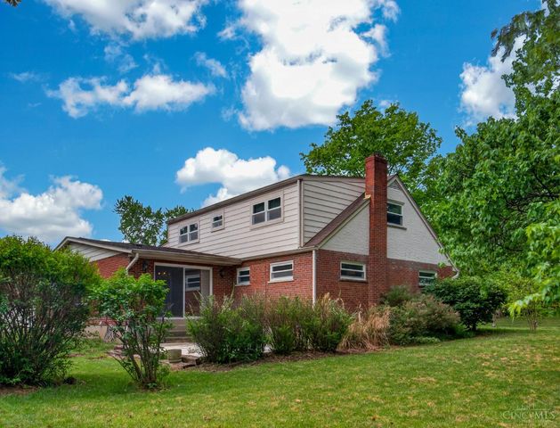 5 Jewel Lane, Greenhills, OH 45218