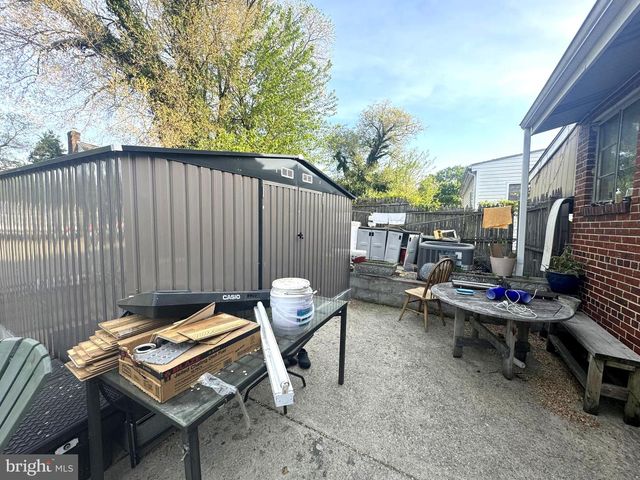 5327 GREENWAY DR, Hyattsville, MD 20781