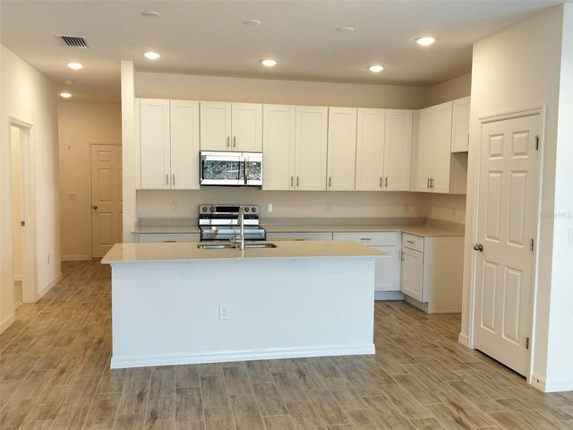 2258 LEELA CIRCLE, Tavares, FL 32778