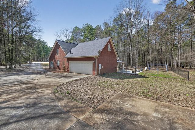 346 Carnation Drive, Social Circle, GA 30025