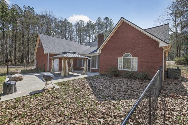 346 Carnation Drive, Social Circle, GA 30025