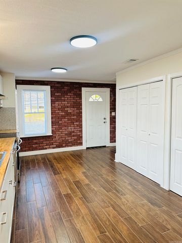 404 McHenry Street, Malvern, AR 72104