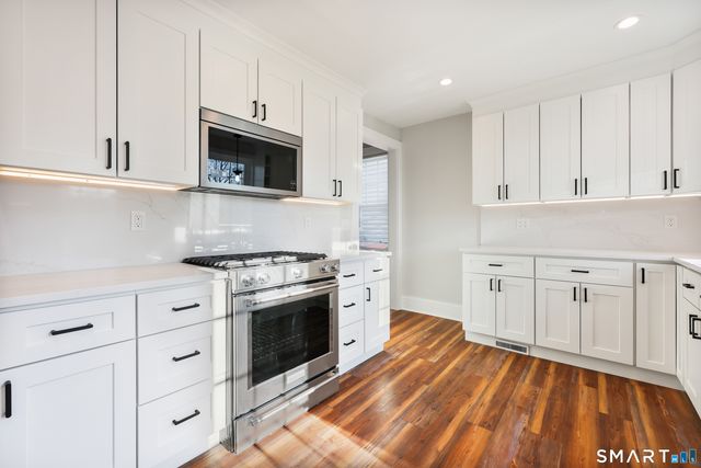 60 Walter Avenue, Norwalk, CT 06851