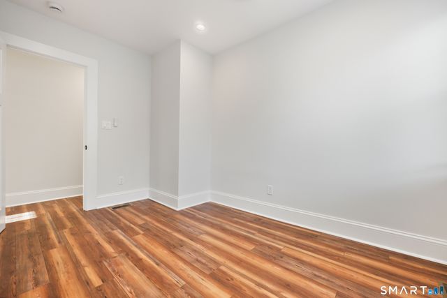 60 Walter Avenue, Norwalk, CT 06851