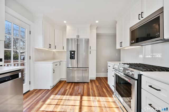 60 Walter Avenue, Norwalk, CT 06851