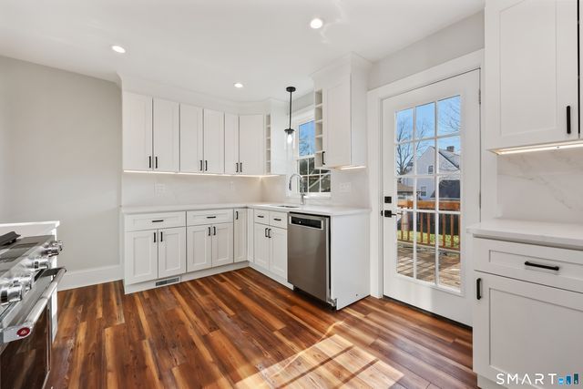 60 Walter Avenue, Norwalk, CT 06851