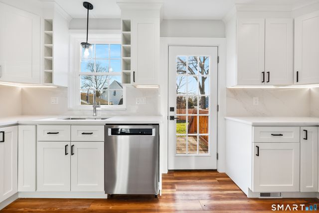 60 Walter Avenue, Norwalk, CT 06851