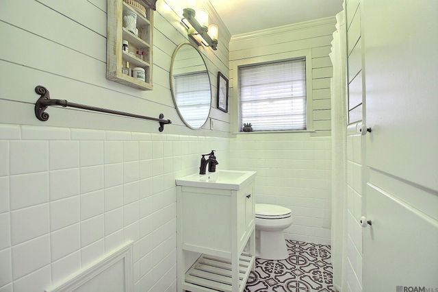 8236 Thurman Dr, Baton Rouge, LA 70806