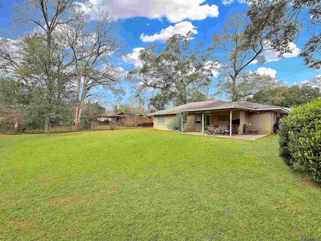 8236 Thurman Dr, Baton Rouge, LA 70806