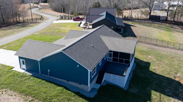 9345 Fox Hill Rd, Baxter, TN 38544