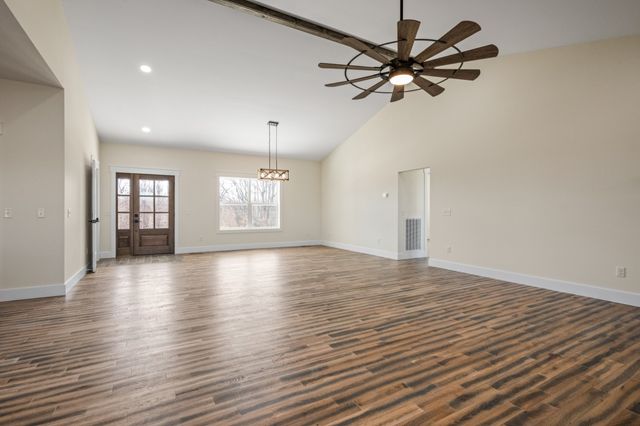 9345 Fox Hill Rd, Baxter, TN 38544