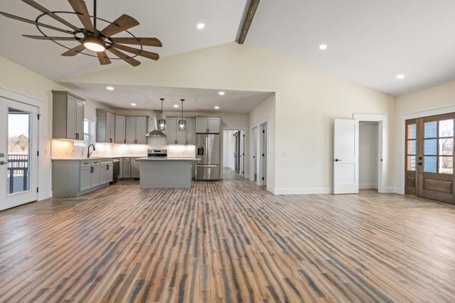 9345 Fox Hill Rd, Baxter, TN 38544