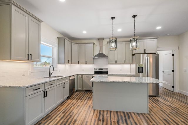 9345 Fox Hill Rd, Baxter, TN 38544