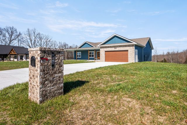 9345 Fox Hill Rd, Baxter, TN 38544