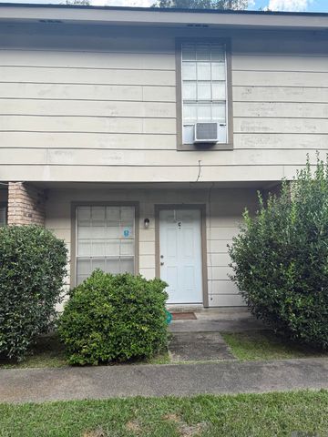 14722 Hooper Rd, Baton Rouge, LA 70818