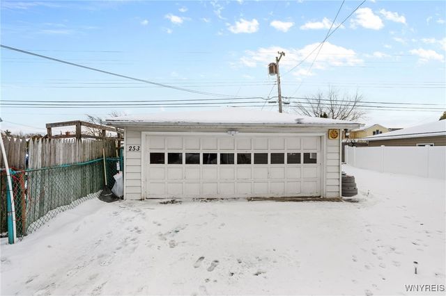 253 Abbington Avenue, Tonawanda, NY 14223