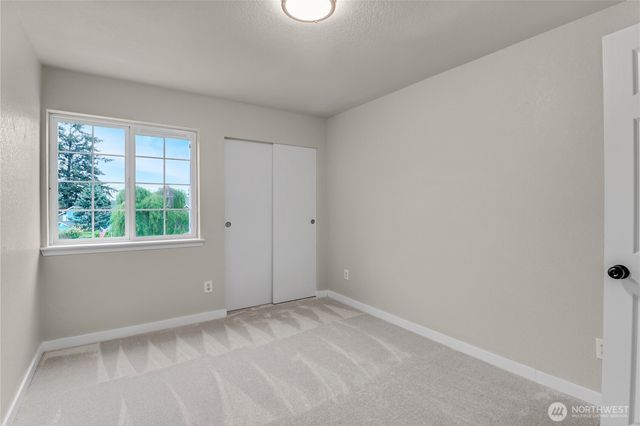 9446 Summerfield Loop SE, Olympia, WA 98513