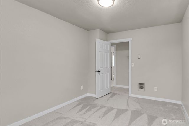 9446 Summerfield Loop SE, Olympia, WA 98513