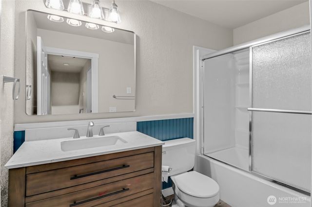 9446 Summerfield Loop SE, Olympia, WA 98513