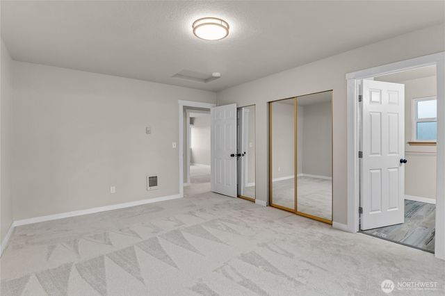 9446 Summerfield Loop SE, Olympia, WA 98513