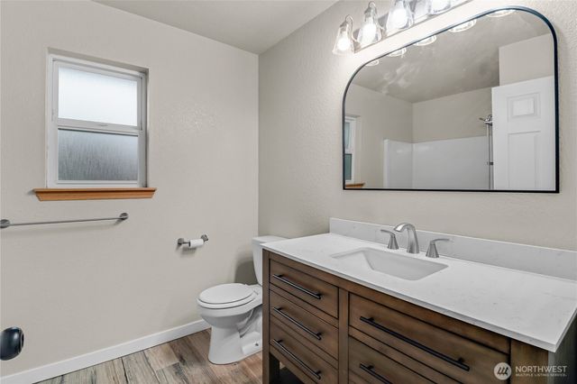 9446 Summerfield Loop SE, Olympia, WA 98513