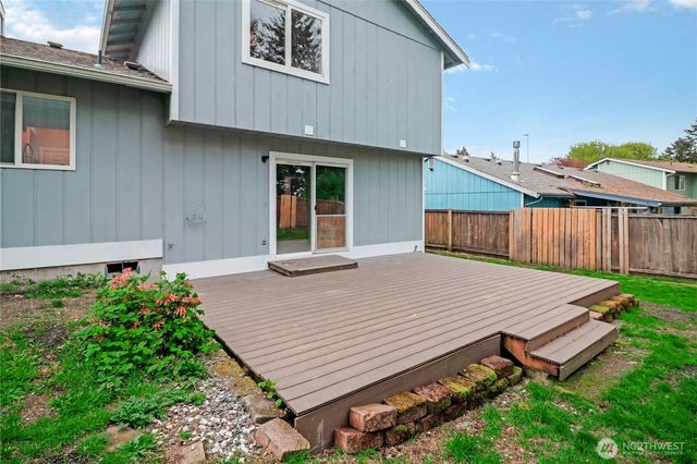 9446 Summerfield Loop SE, Olympia, WA 98513