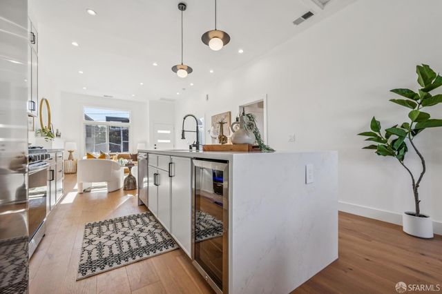 1439 Silver Avenue, San Francisco, CA 94134