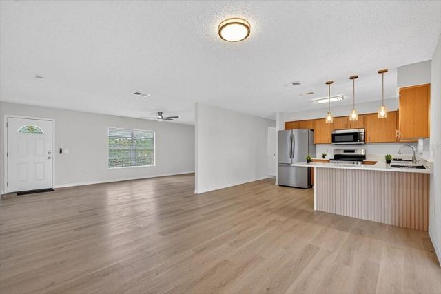 37327 STANFORD AVENUE, Zephyrhills, FL 33541