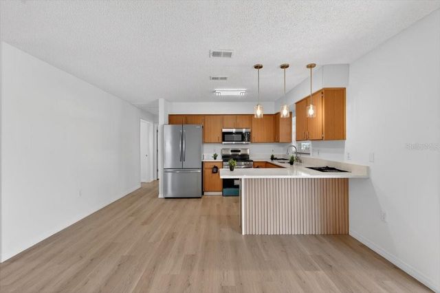 37327 STANFORD AVENUE, Zephyrhills, FL 33541