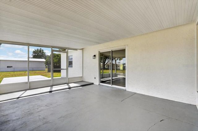 37327 STANFORD AVENUE, Zephyrhills, FL 33541