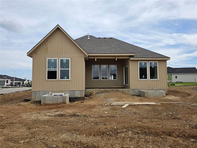 23910 W 112th Terrace, Olathe, KS 66061