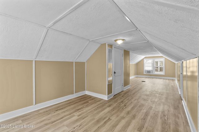 213 Rochester Dr, Louisville, KY 40214