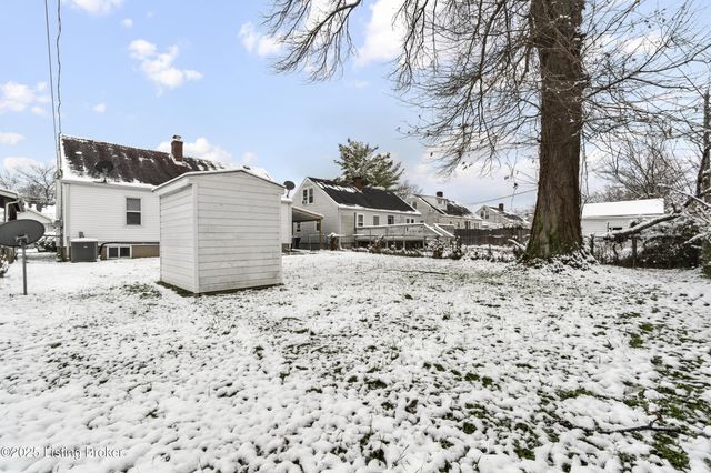 213 Rochester Dr, Louisville, KY 40214