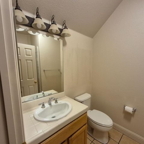 2604 Javan Ln, Carmichael, CA 95608
