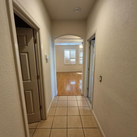 2604 Javan Ln, Carmichael, CA 95608