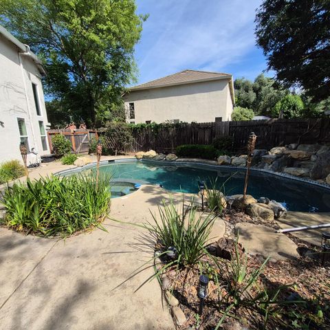 2604 Javan Ln, Carmichael, CA 95608