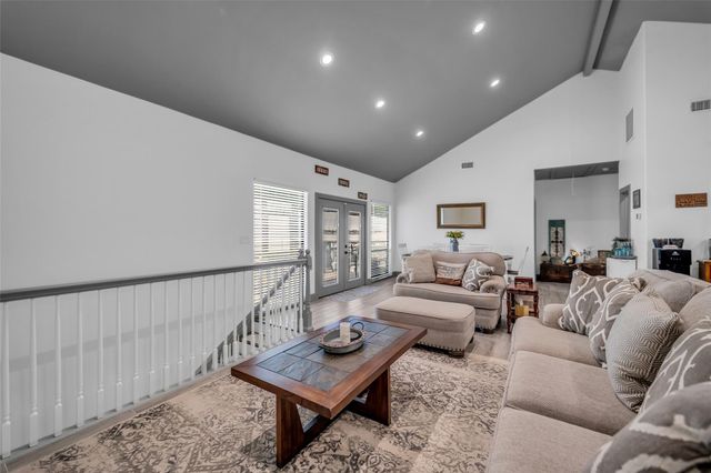 308 Lakeshore S, Onalaska, TX 77360