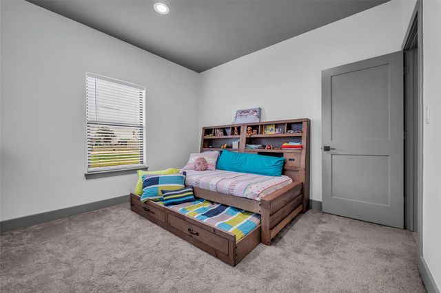 308 Lakeshore S, Onalaska, TX 77360