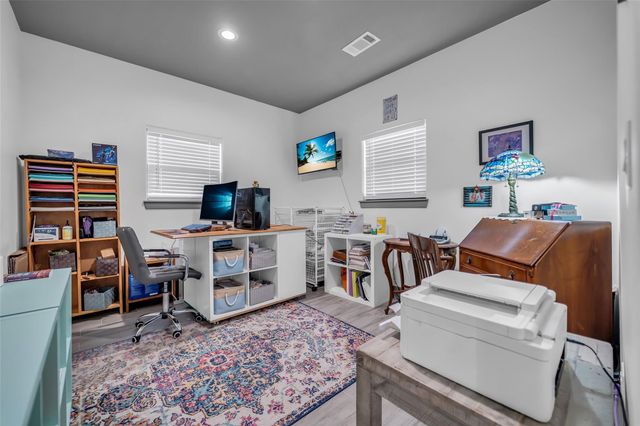 308 Lakeshore S, Onalaska, TX 77360