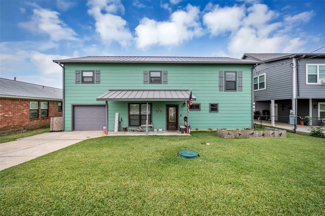 308 Lakeshore S, Onalaska, TX 77360