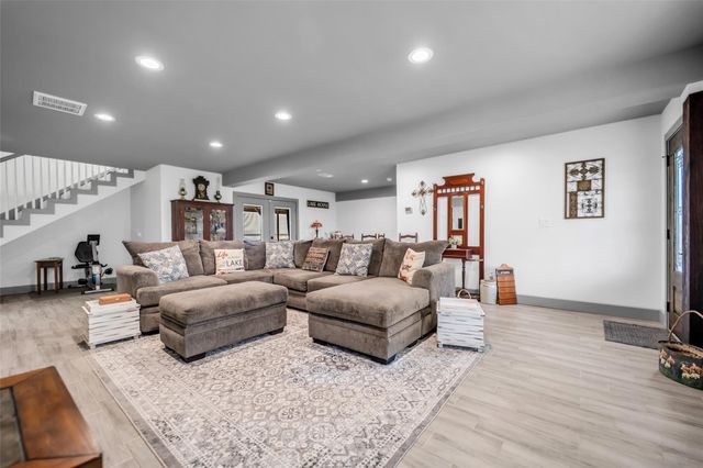 308 Lakeshore S, Onalaska, TX 77360